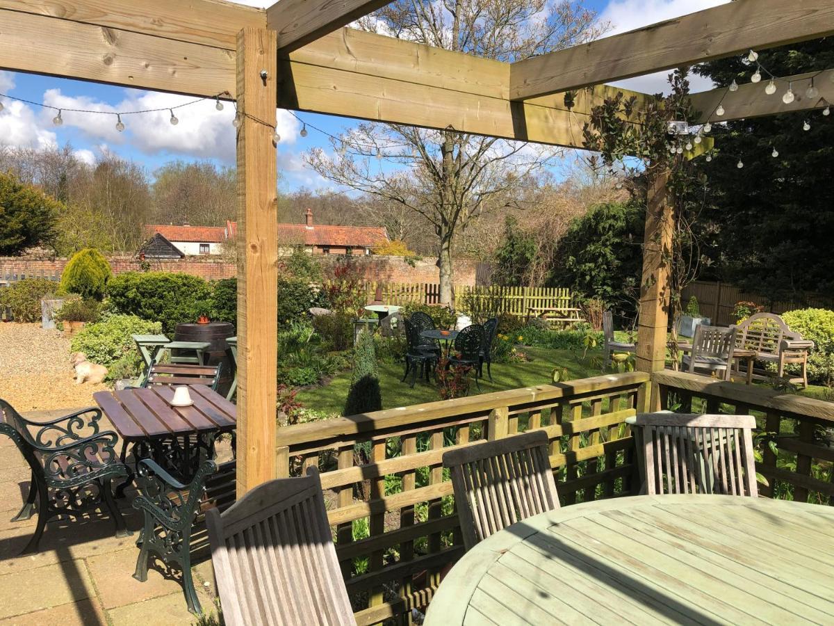 The Crown Inn Smallburgh Екстериор снимка