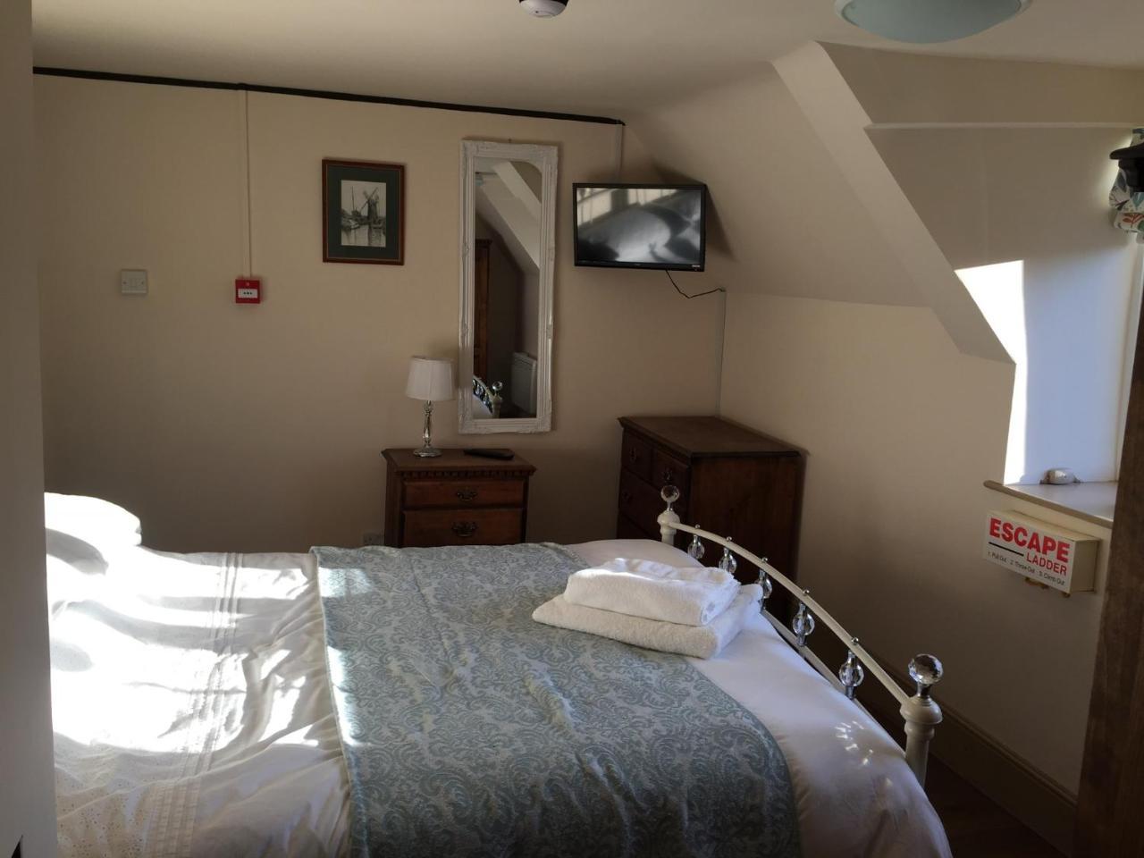 The Crown Inn Smallburgh Екстериор снимка